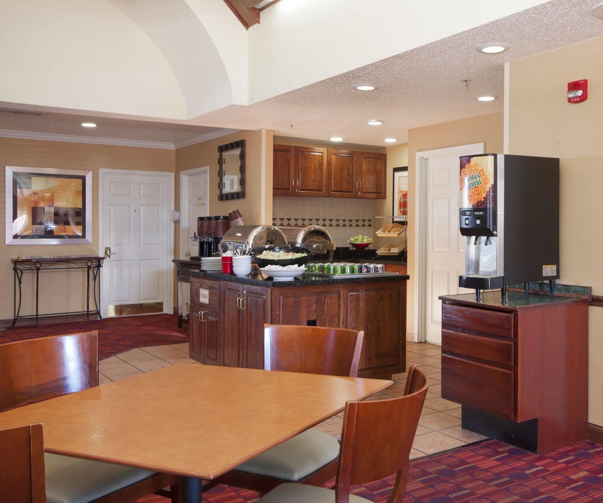 Residence Inn By Marriott West Springfield Exterior foto